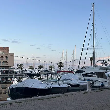 Ensoleille Pres Du Port Et Des Plages Solea Hyères