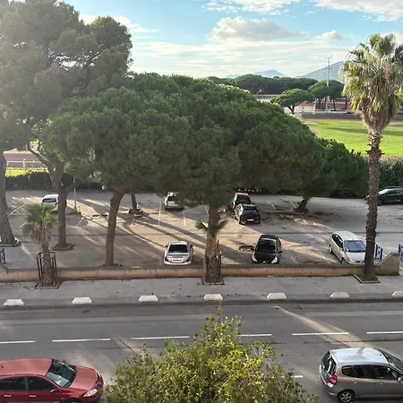 Ensoleille Pres Du Port Et Des Plages Solea Apartman Hyères