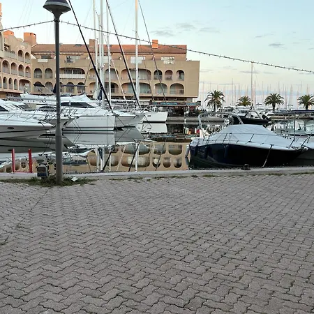 Ensoleille Pres Du Port Et Des Plages Solea *