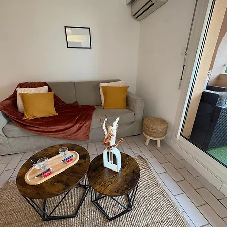 Ensoleille Pres Du Port Et Des Plages Solea Apartman