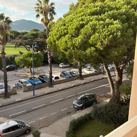 Ensoleille Pres Du Port Et Des Plages Solea * Йер