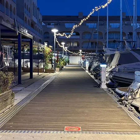 Apartment Ensoleille Pres Du Port Et Des Plages Solea Hyeres