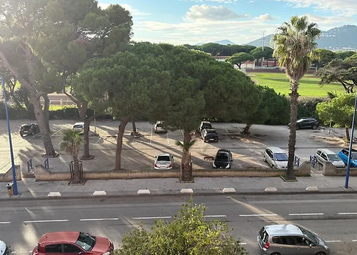Apartman Ensoleille Pres Du Port Et Des Plages Solea *