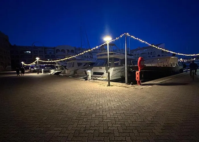 Apartman Ensoleille Pres Du Port Et Des Plages Solea