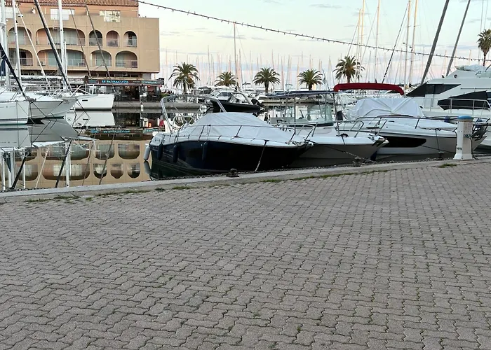 Apartman Ensoleille Pres Du Port Et Des Plages Solea *