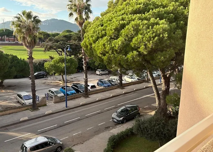 Ensoleille Pres Du Port Et Des Plages Solea * Hyères