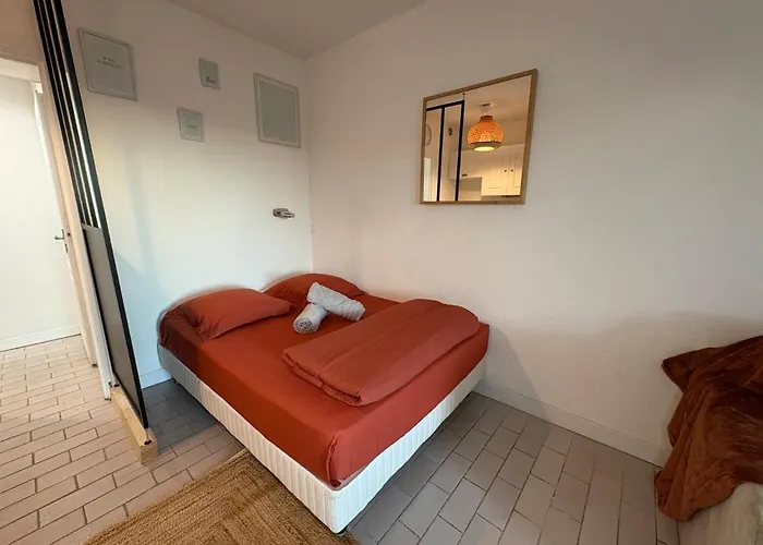 Appartement Ensoleillé Près Du Port Et Des Plages Hyères